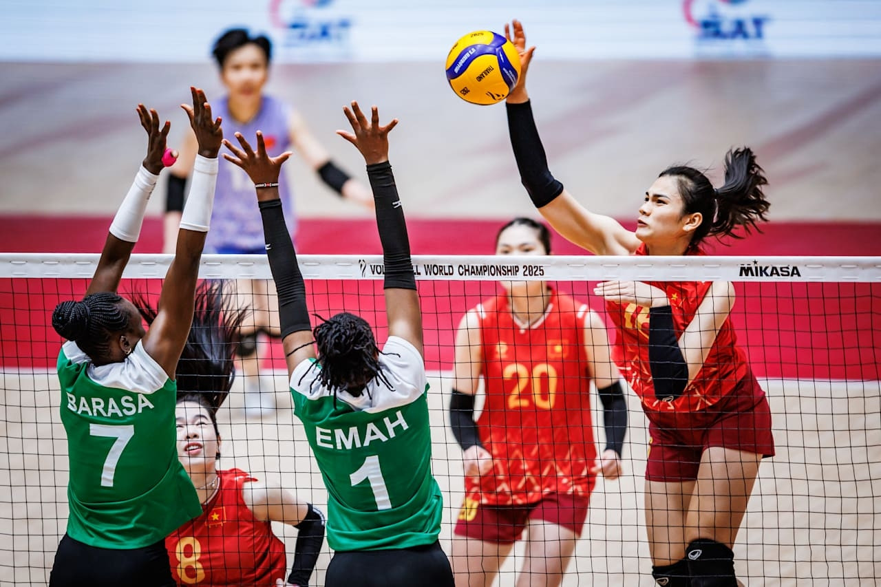 Bóng chuyền nữ thế giới: Tinh thần Việt Nam rực sáng