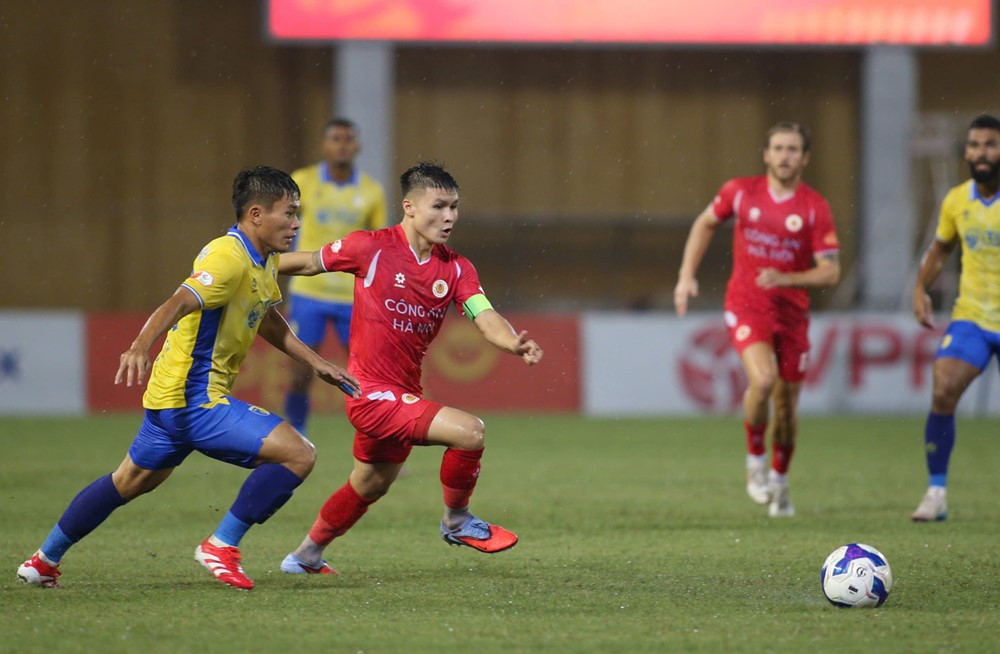 cahn vs ha noi fc 3.jpg