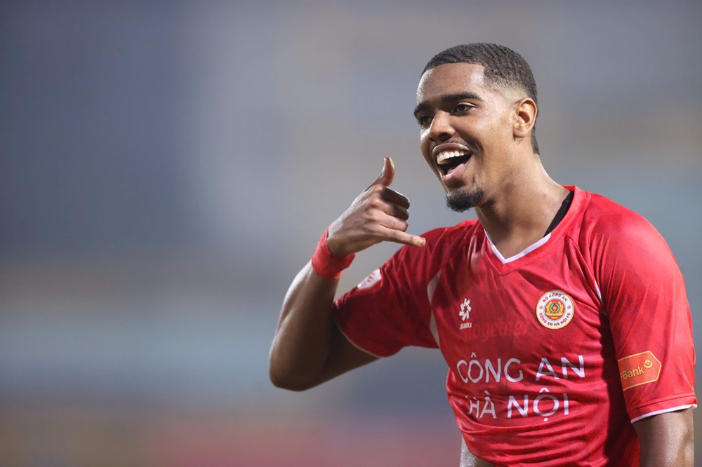 cahn vs ha noi fc 3.jpg