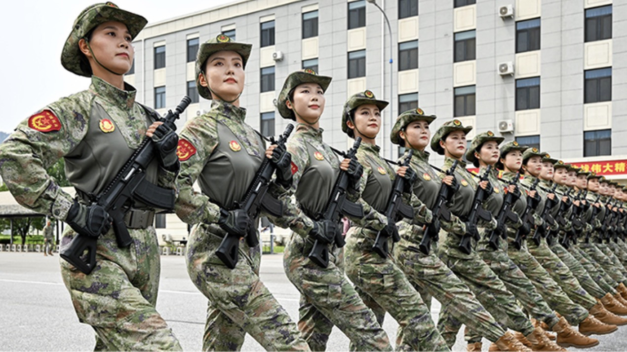 duyệt binh xinhua