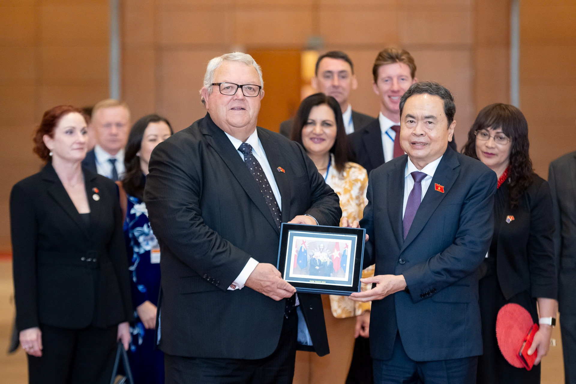 Gerry Brownlee Tran Thanh Man 18.jpg