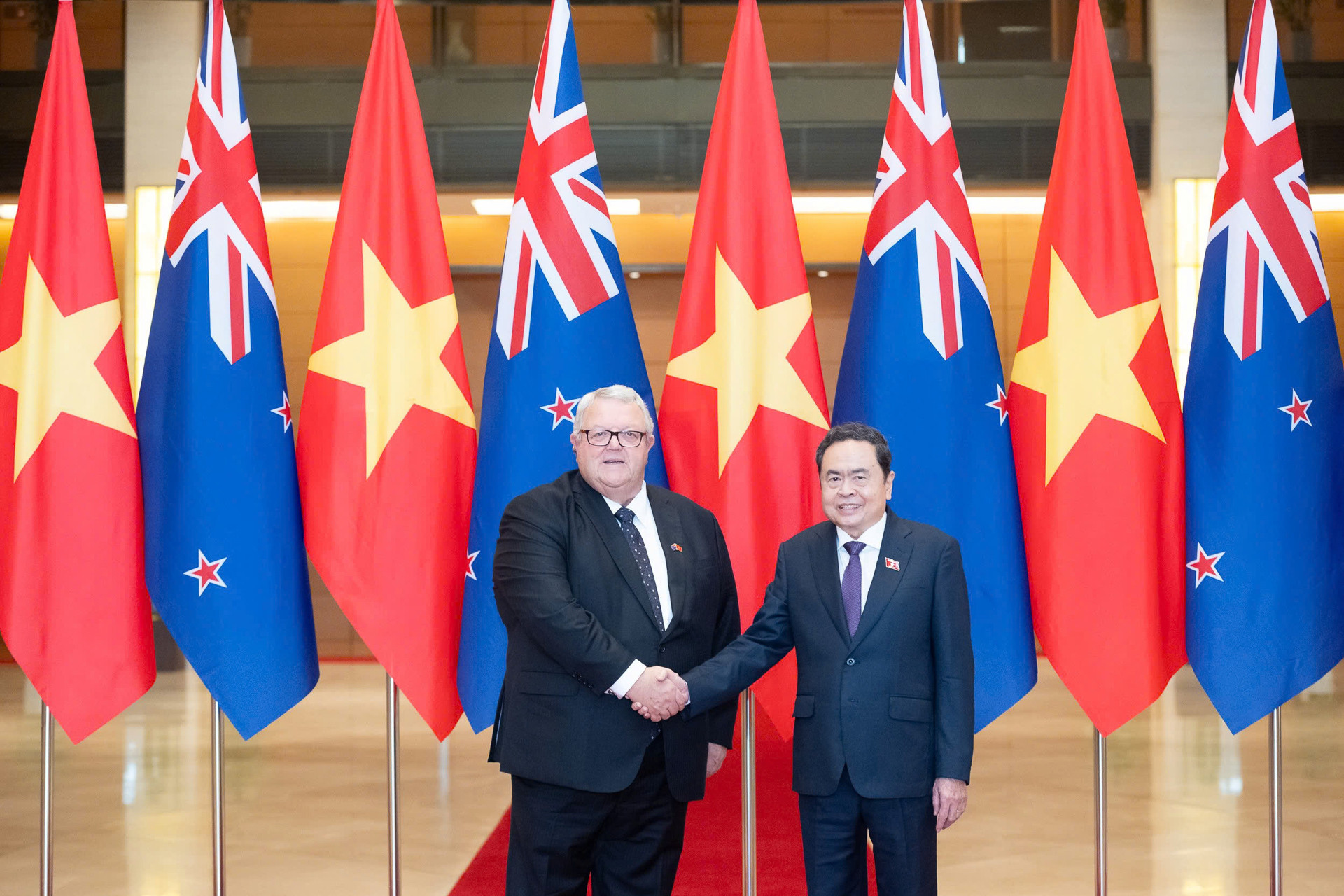 Gerry Brownlee Tran Thanh Man 7.jpg