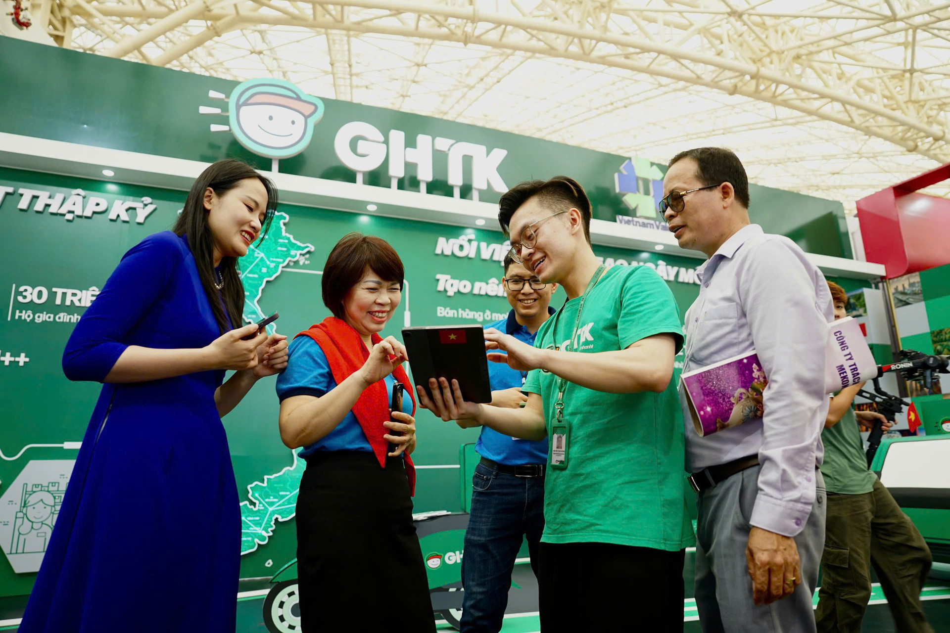 GHTK Ảnh 3.jpg