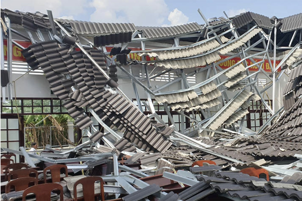 Khởi tố 6 bị can vụ sập hội trường thị trấn