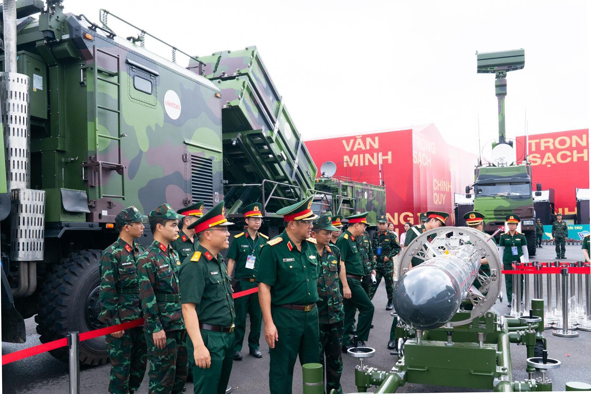 Loạt vũ khí công nghệ cao của Viettel lần đầu ra mắt tại triển lãm thành tựu 80 năm