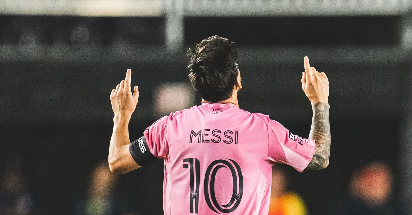 Messi lập cú đúp đưa Inter Miami vào chung kết Leagues Cup