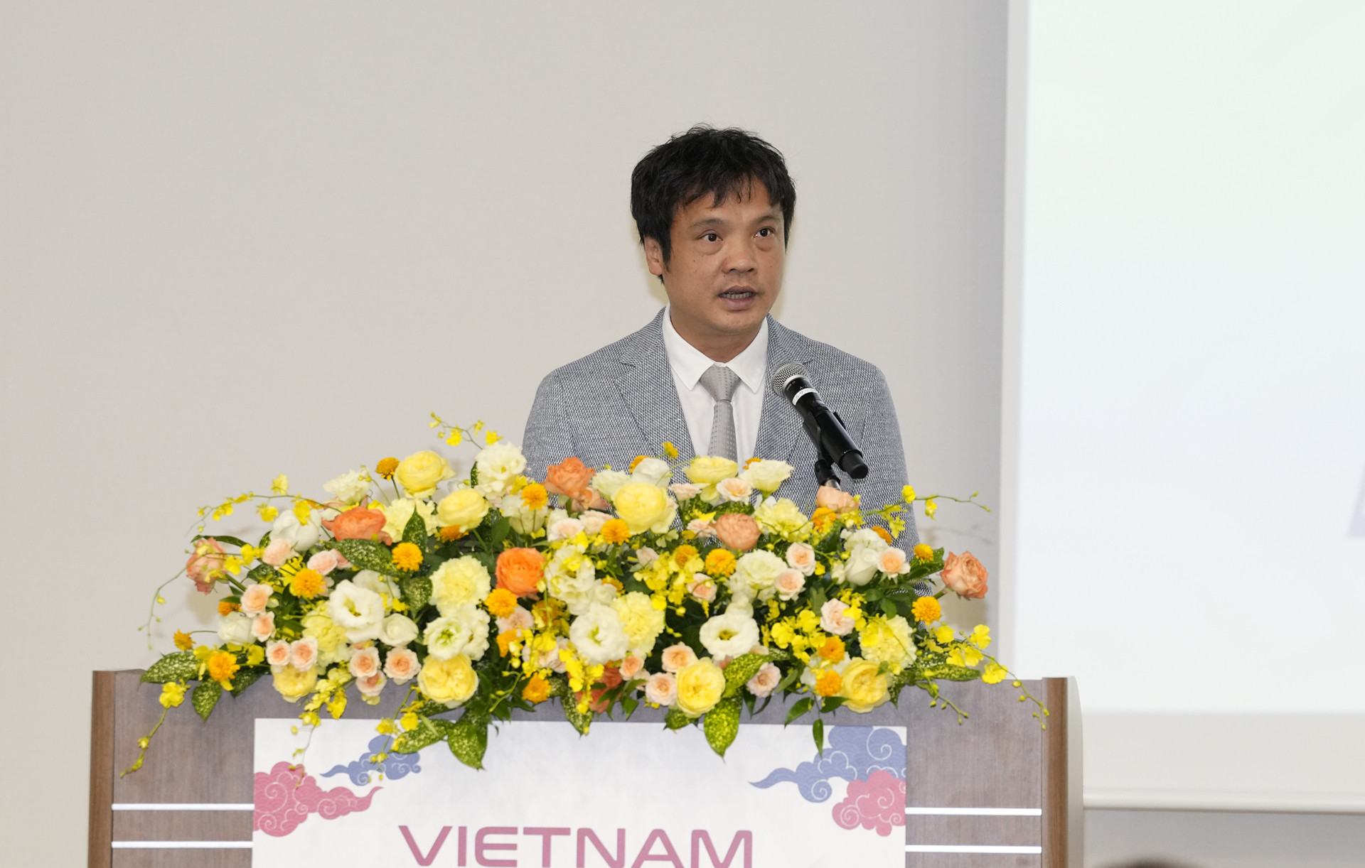 ong Nguyen Van Khoa.JPG