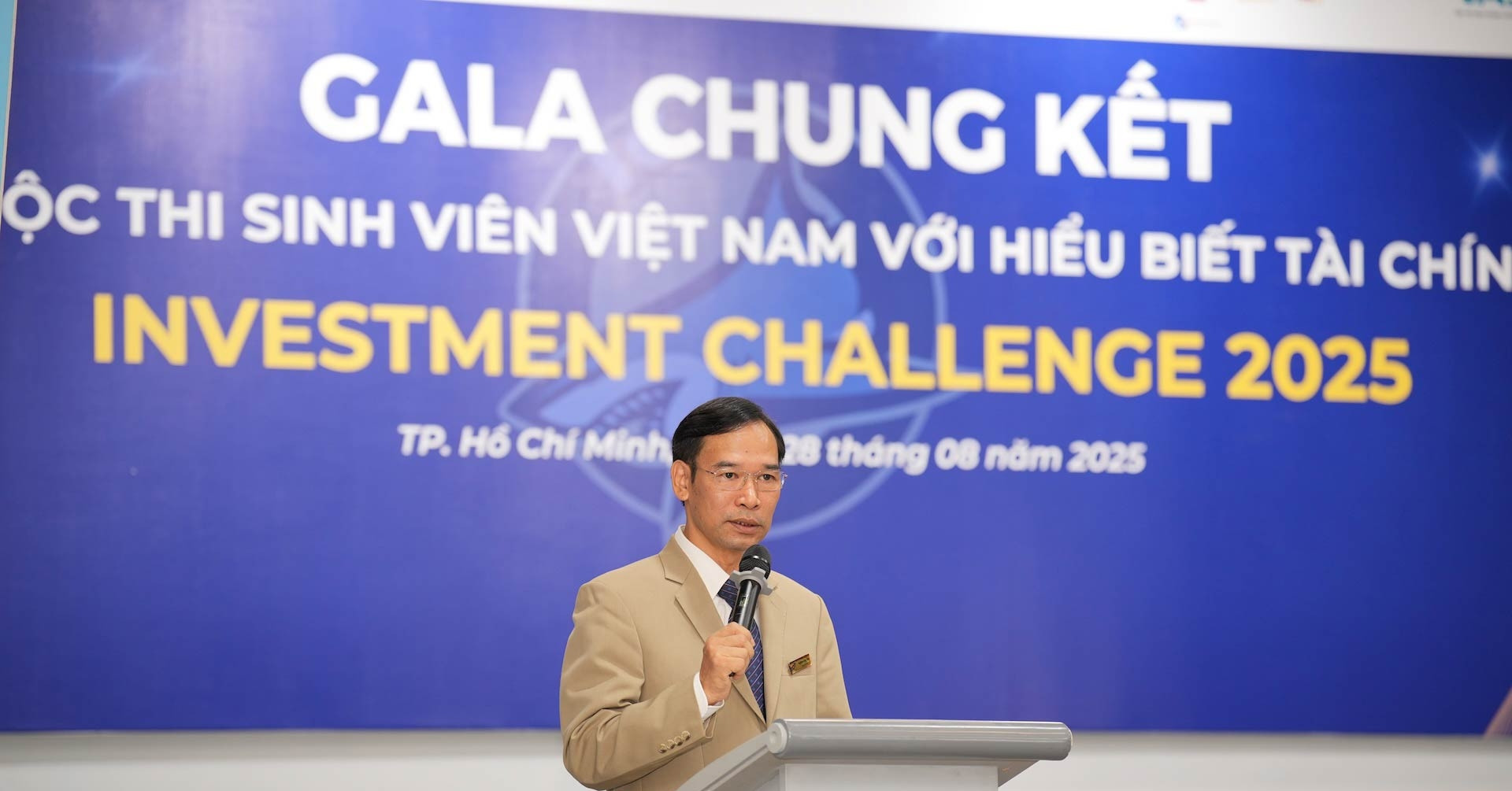 Sinh viên được cấp tiền thật để đầu tư chứng khoán