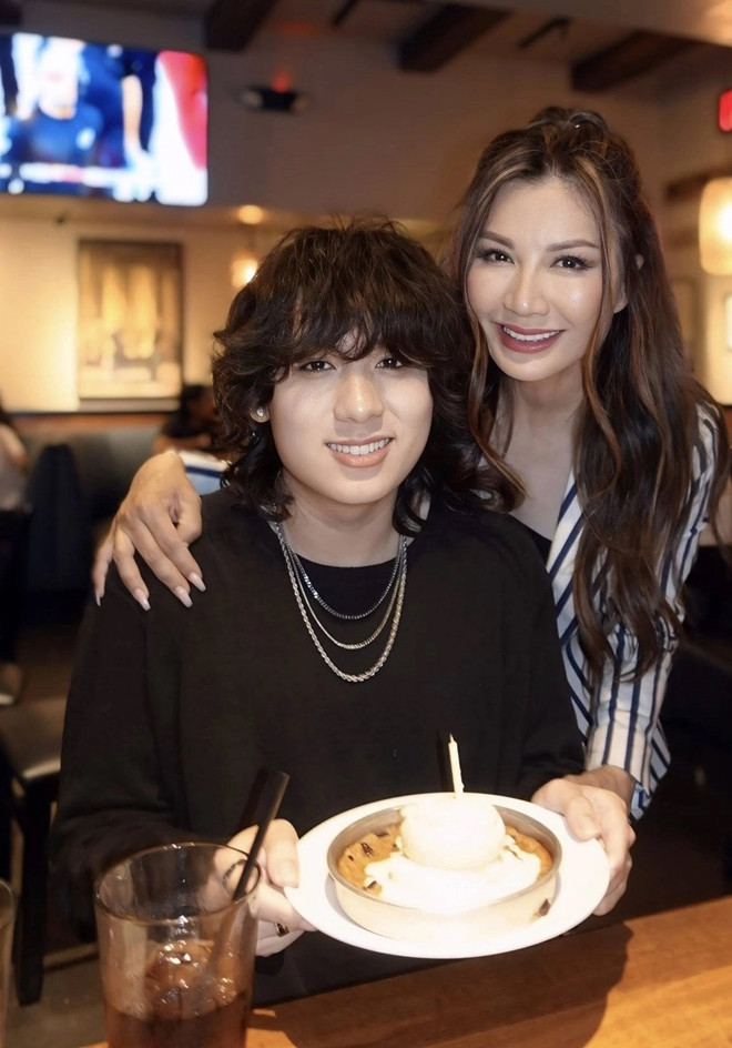 trizzie phuong trinh.jpg