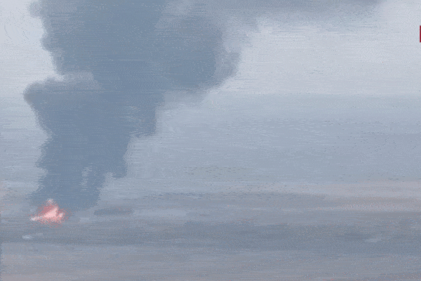 Video pháo phản lực Nga thiêu rụi kho chứa nhiên liệu của Ukraine ở tiền tuyến