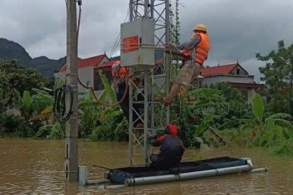 Viettel - những đêm trắng giữ vững thông tin liên lạc trong mưa bão