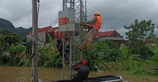 Viettel - những đêm trắng giữ vững thông tin liên lạc trong mưa bão