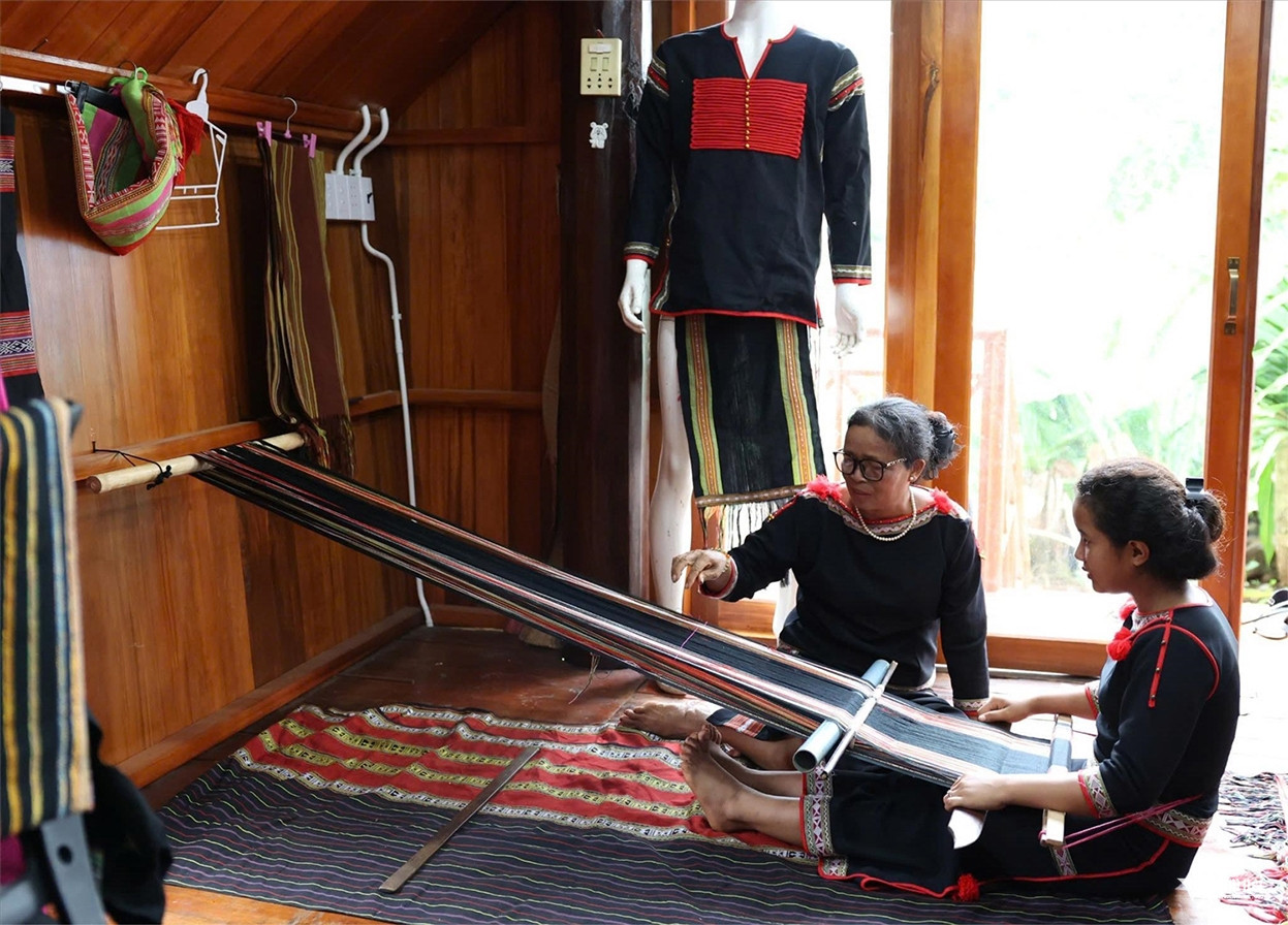 W-Lê Hường ảnh 2.jpg