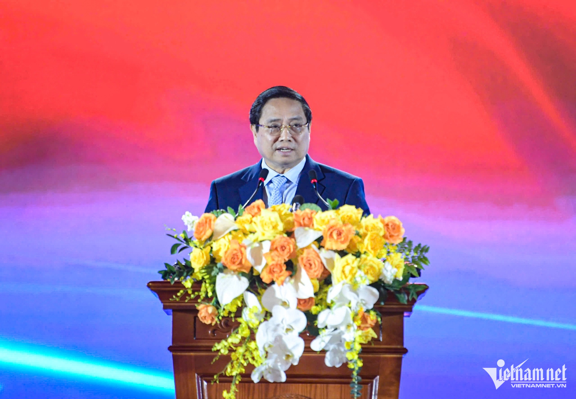 W-trienlam thutuong.jpg