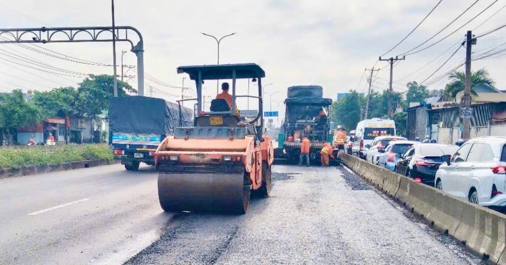 3 ngày thay đổi diện mạo quốc lộ huyết mạch chi chít &amp;apos;ổ voi&amp;apos;