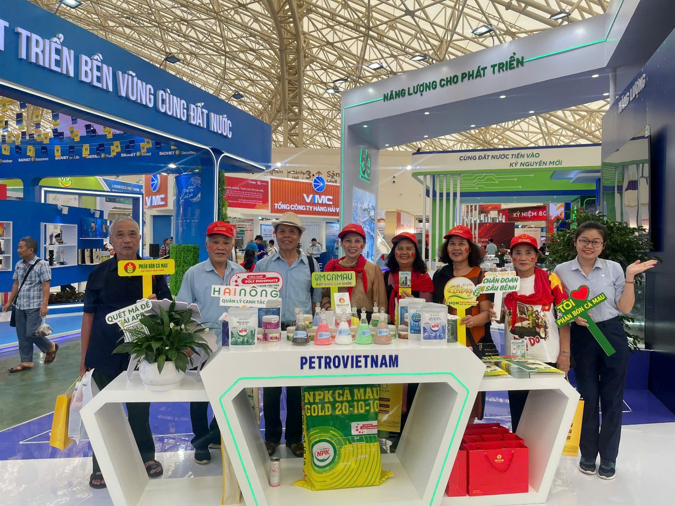 A1 Phan bon Ca Mau.jpg