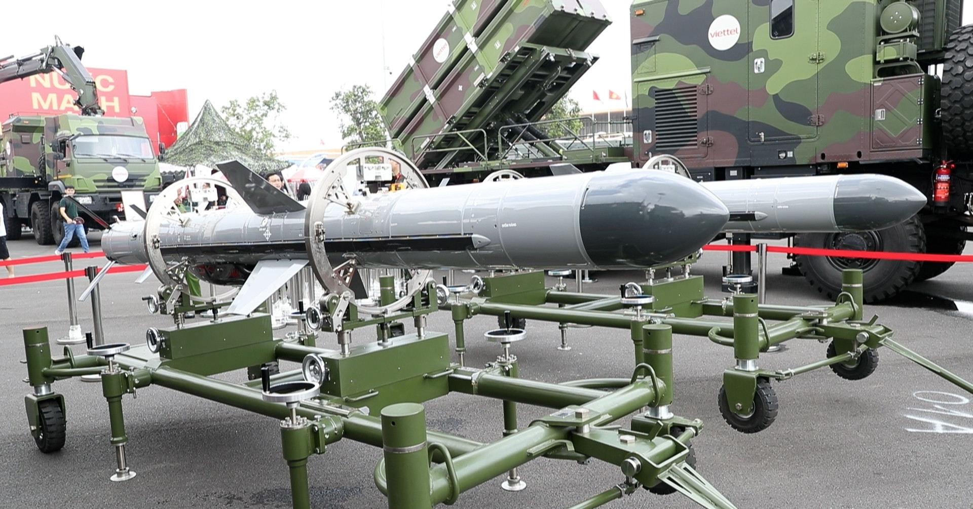 Cận cảnh dàn tên lửa diệt hạm, UAV uy lực ‘made in Vietnam&amp;apos;