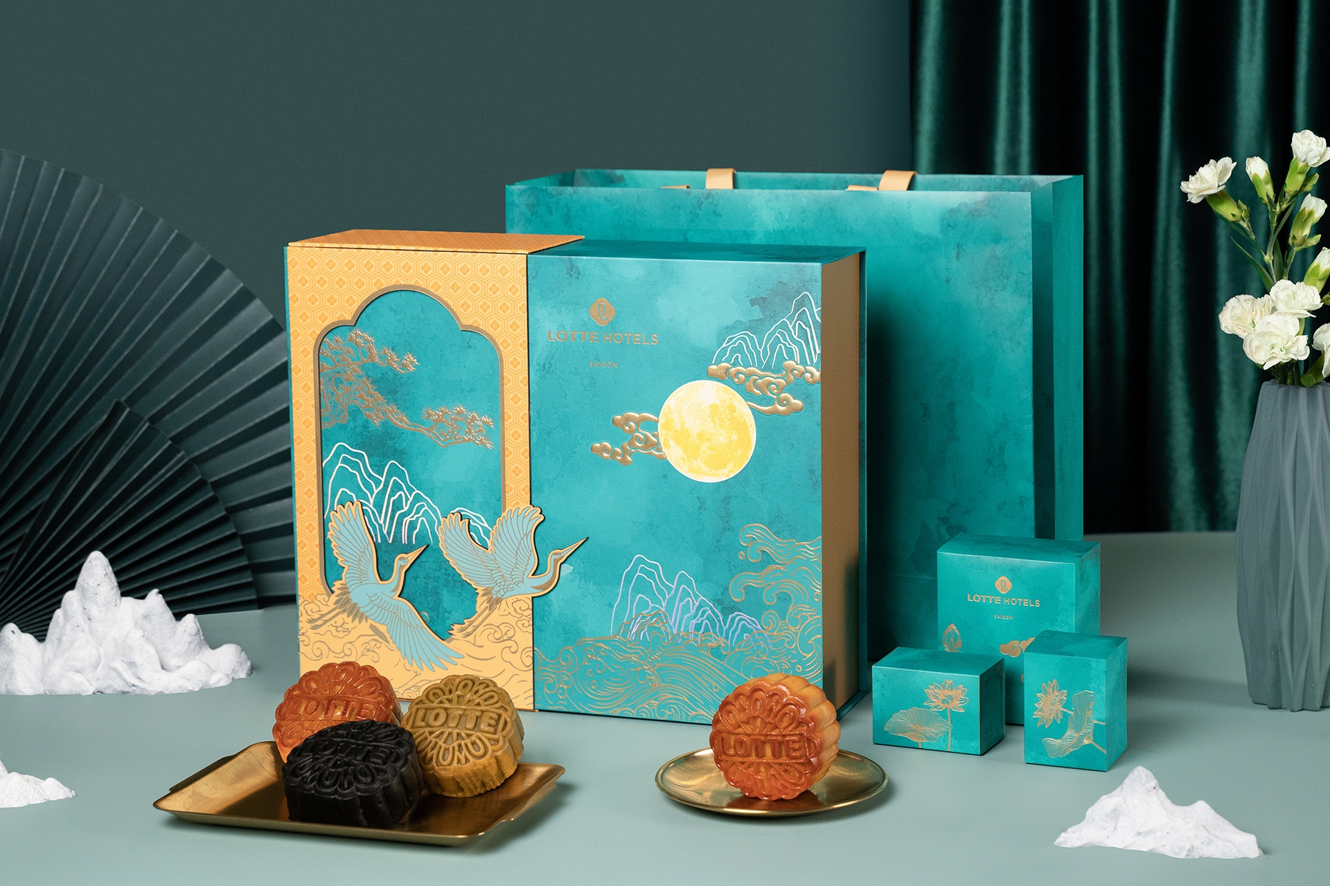 LOTTE Sài Gòn ra mắt bộ sưu tập bánh Trung thu ‘Hạc Thưởng Nguyệt Luân’