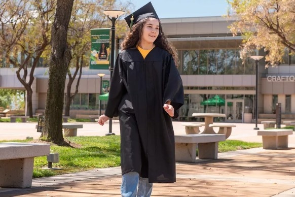 Nữ sinh 11 tuổi vào đại học, ông bố tiết lộ bí quyết ít ai theo được