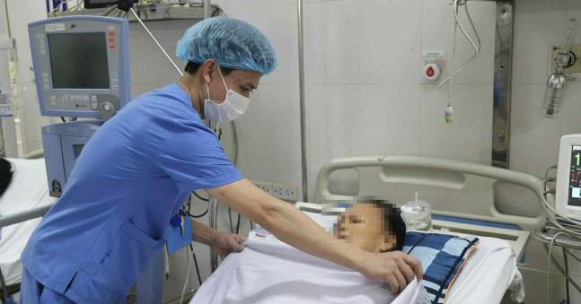 Cách nào giúp bệnh nhân đang phải chi cả trăm triệu đồng/tháng điều trị ung thư?