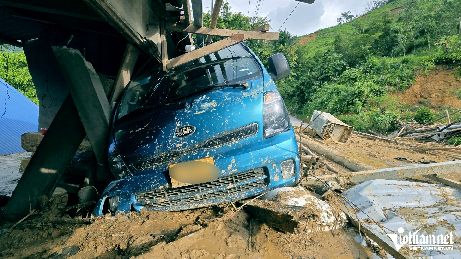 W-a3Hàng trăm hộ dân ở xã vùng núi Thanh Hóa.jpg