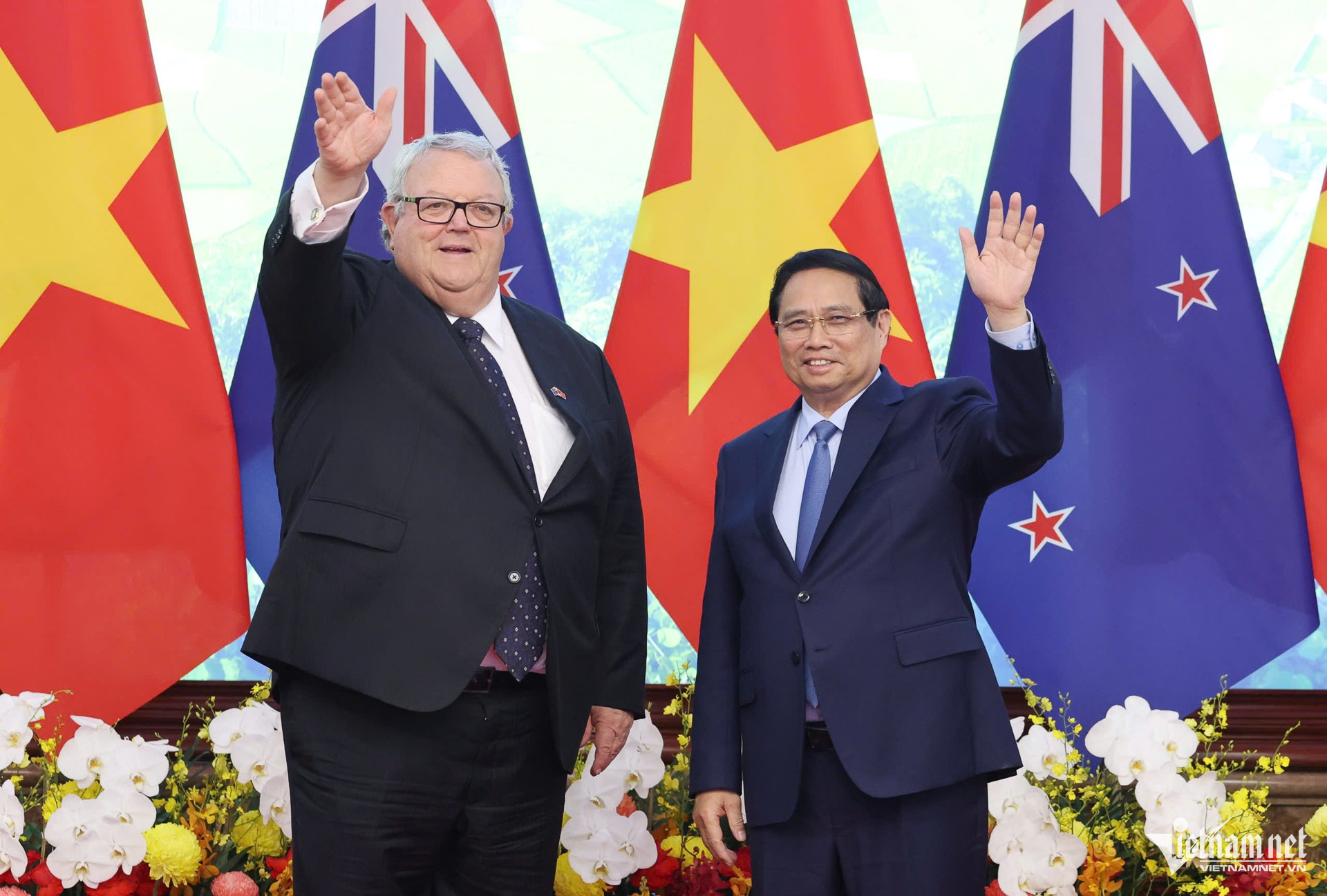 W-_Gerry Brownlee Pham Minh Chinh 6.jpg