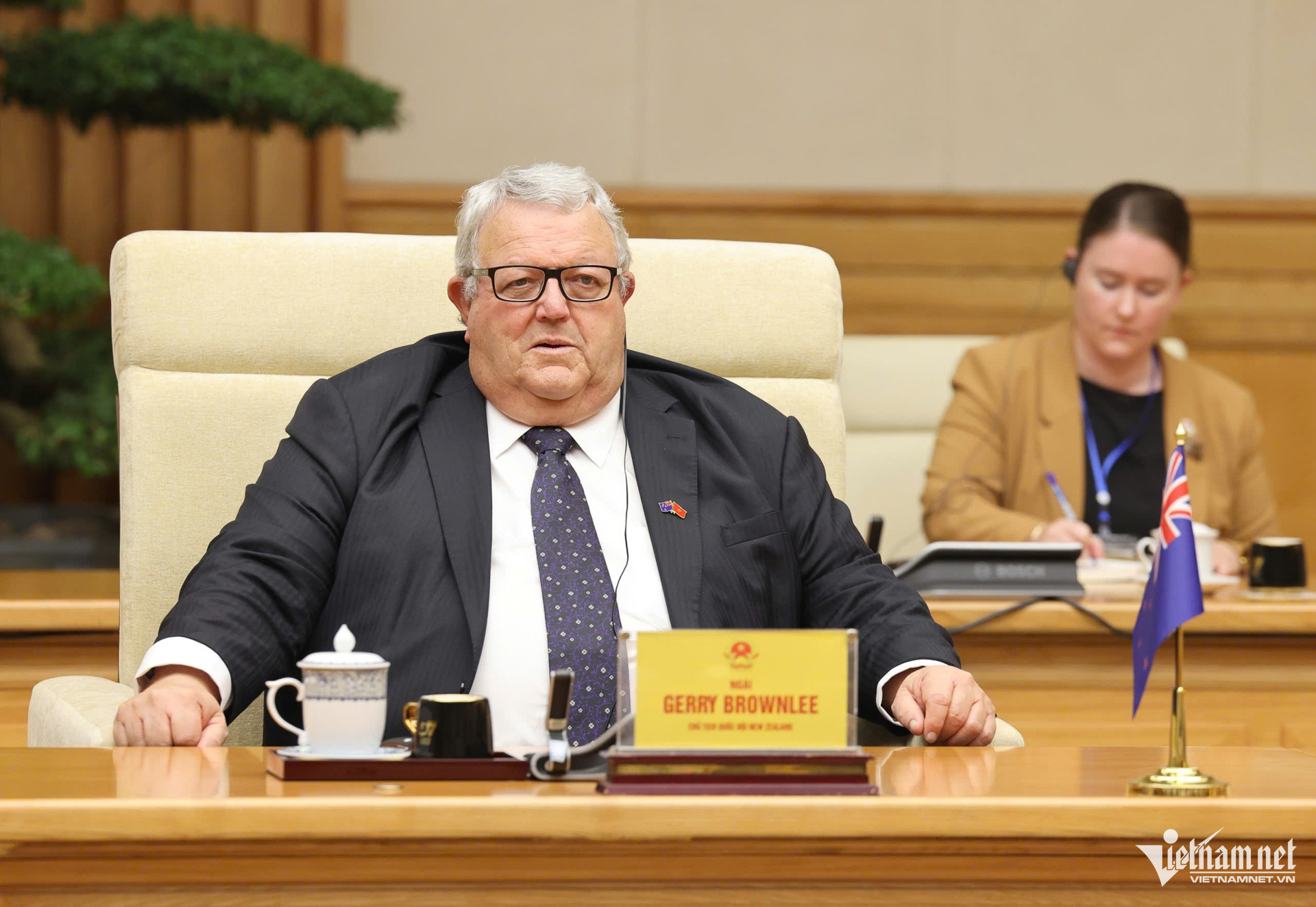 W-_Gerry Brownlee Pham Minh Chinh 9.jpg