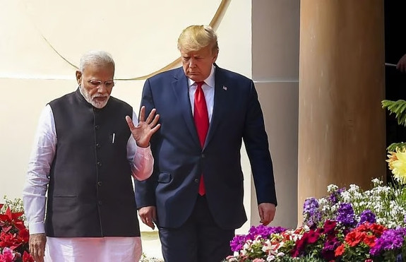 Ấn Độ tiếp tục mua dầu mỏ của Nga bất chấp đe dọa của ông Trump