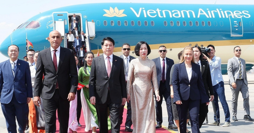 Chủ tịch nước Lương Cường và Phu nhân đến Cairo...
