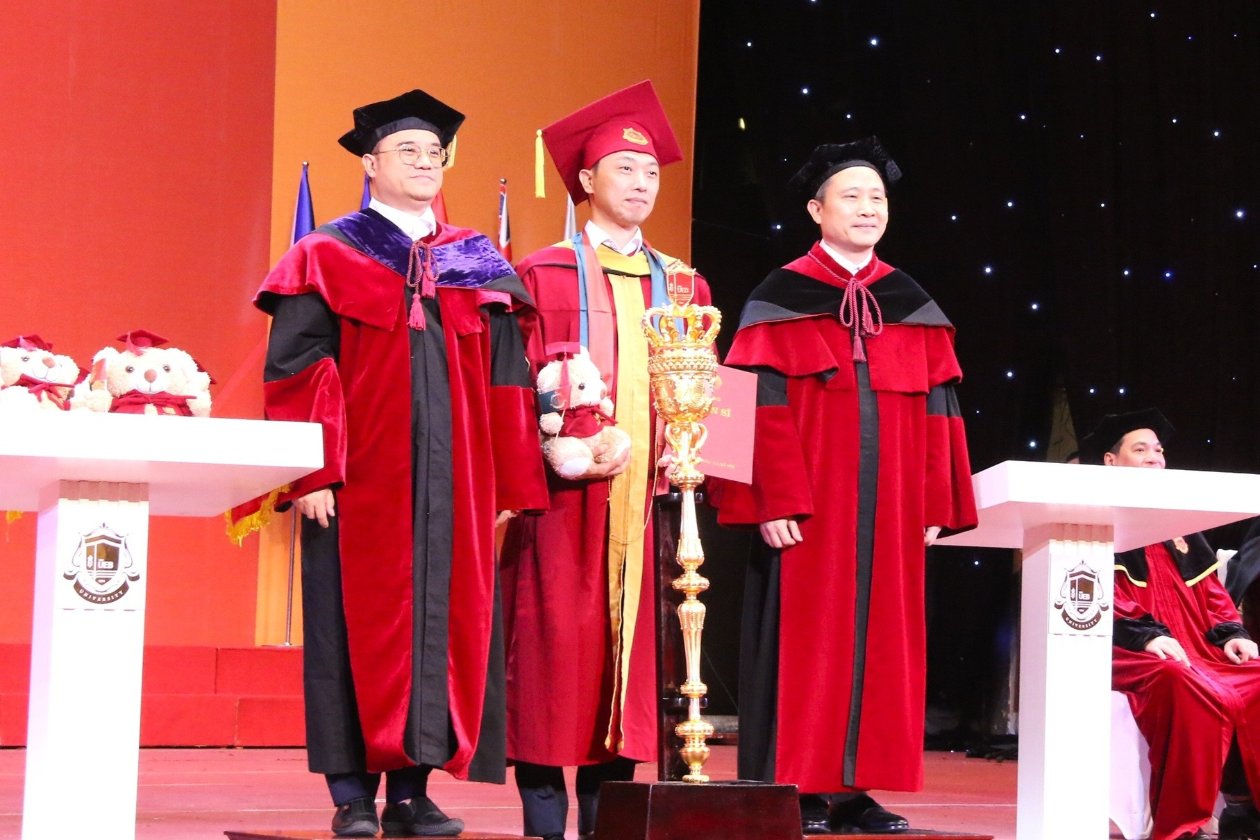 Người đàn ông Hàn Quốc chọn theo học và tốt nghiệp tiến sĩ tại Việt Nam