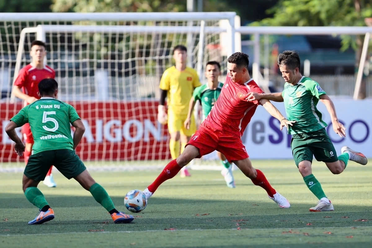 Tiến Linh, Văn Quyết thi đấu sân 7 người