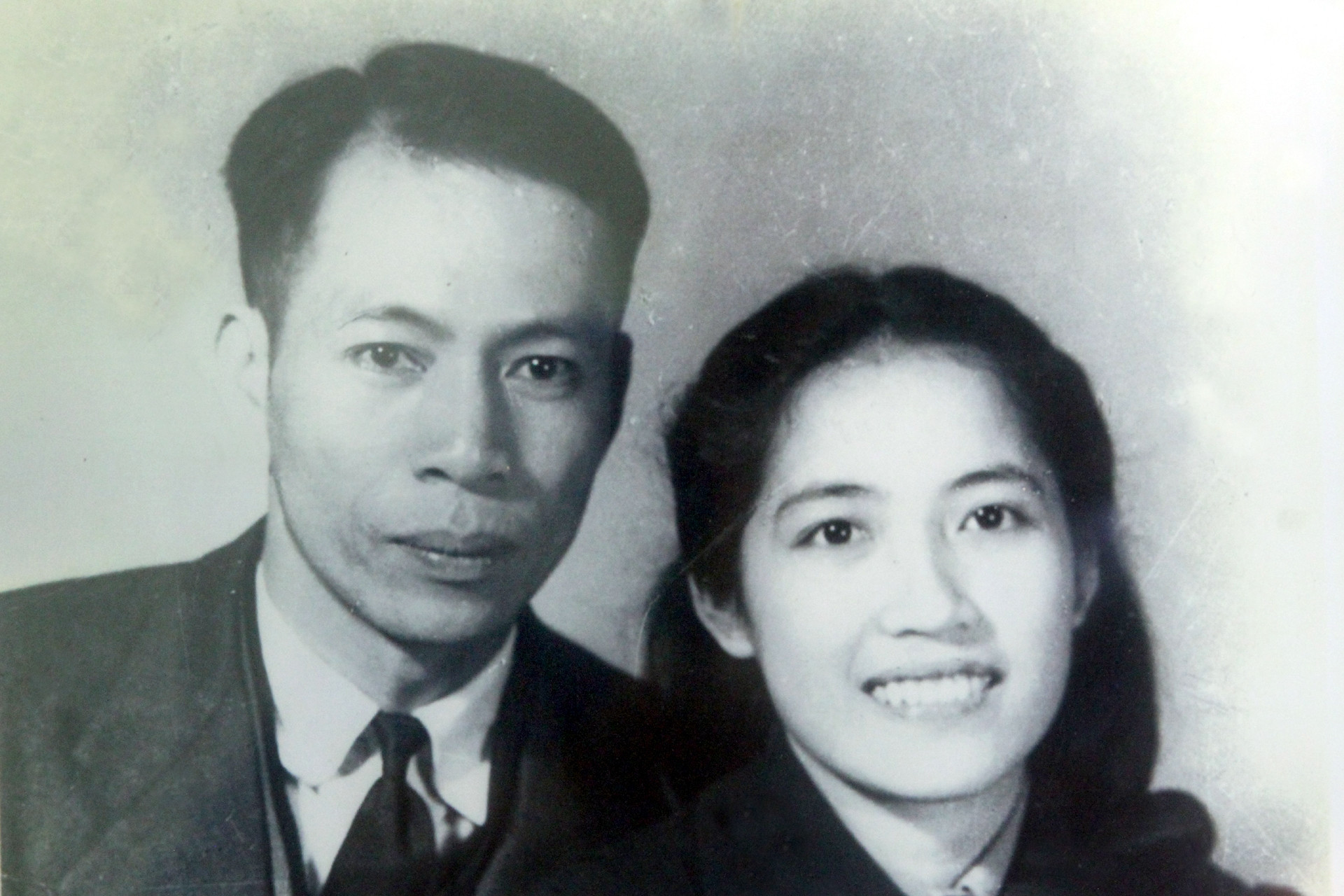 Vị tướng nào từng có đám cưới đặc biệt trong hầm Đờ Cát?