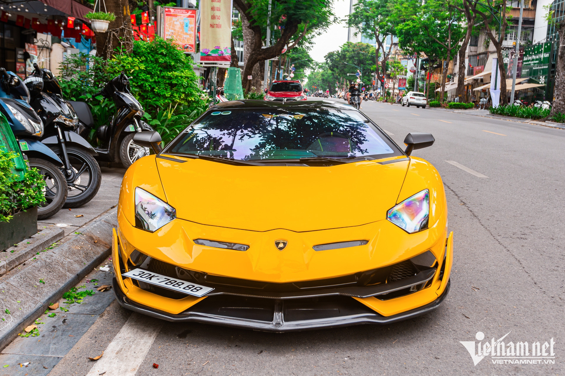 W-aventador tu quy 14.jpg