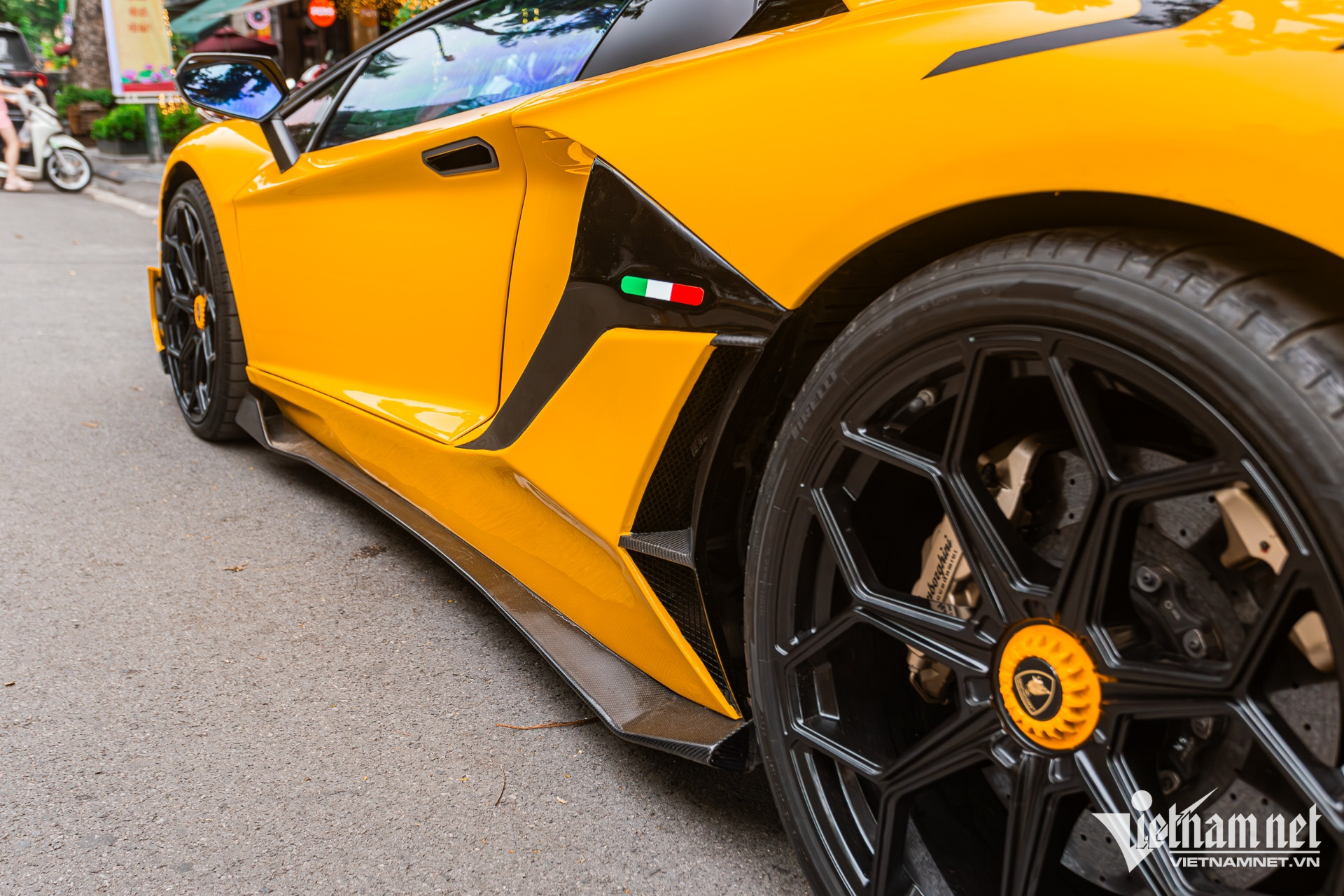 W-aventador tu quy 5.jpg