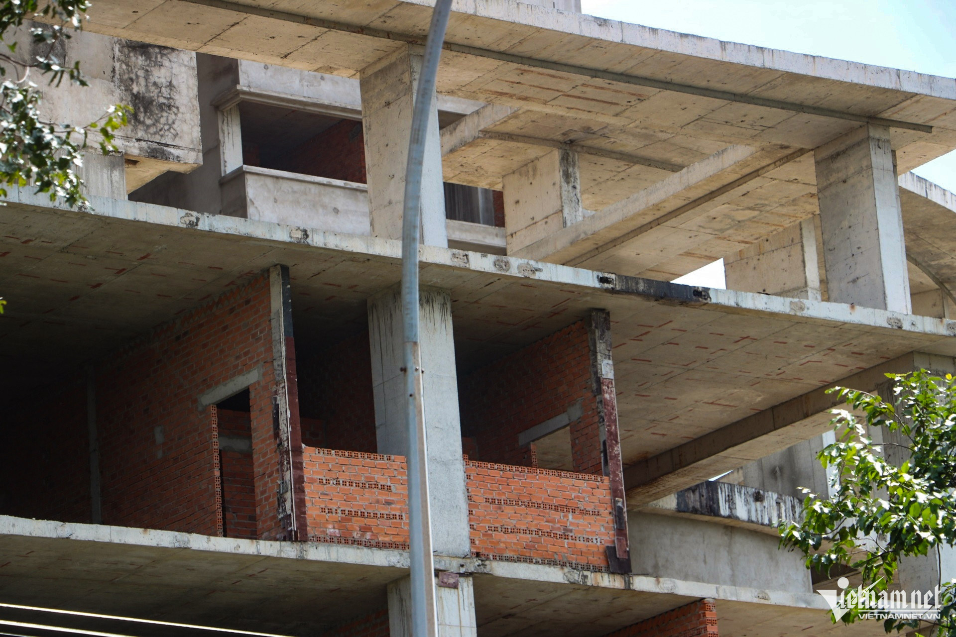 w can canh toa nha hh1 cao 32 tang o tphcm bi thanh tra 4jpg 3313.jpg