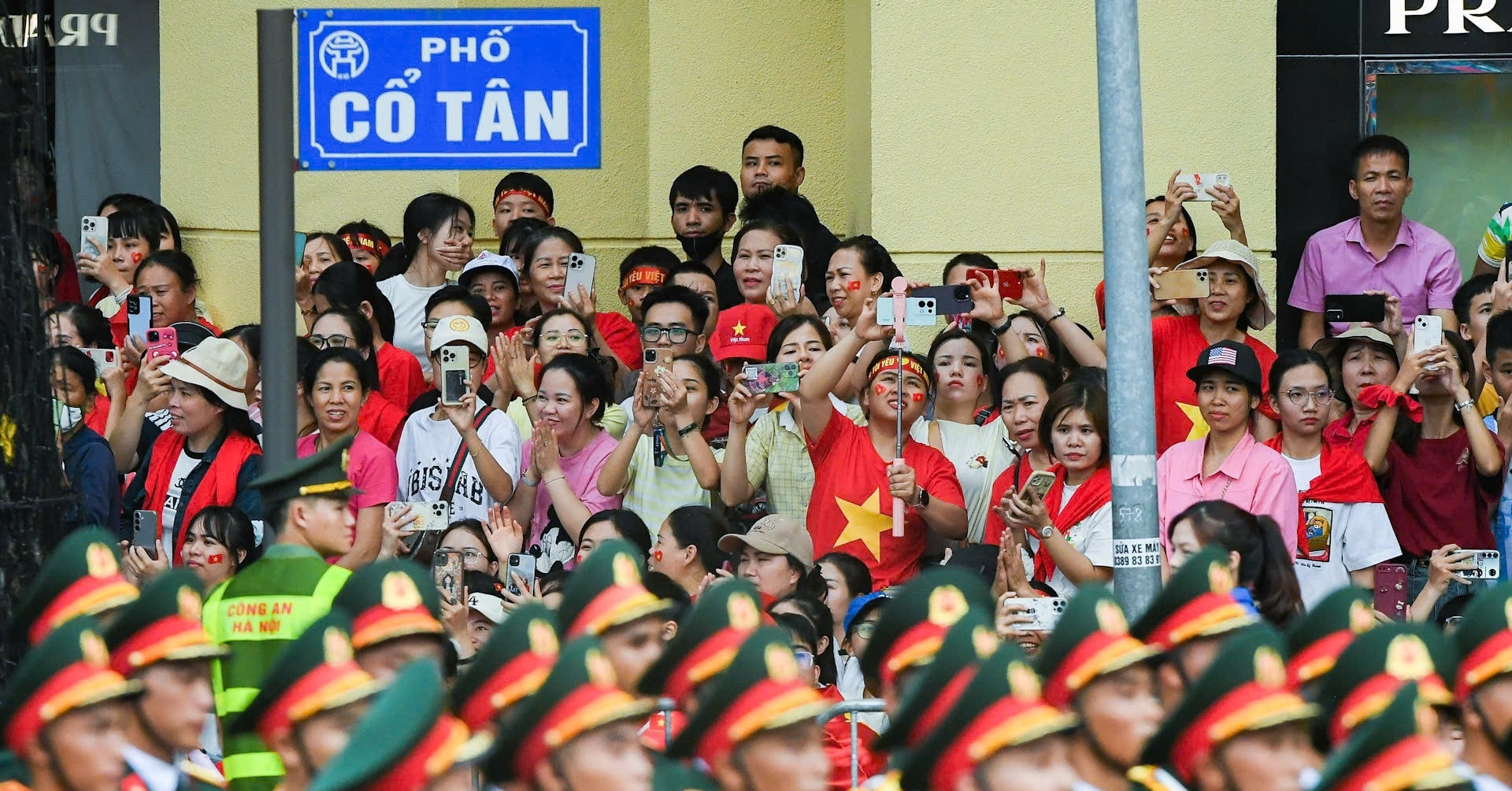 Xem diễu binh, diễu hành 2/9: Mẹo để điện thoại Android không hết pin giữa ngày