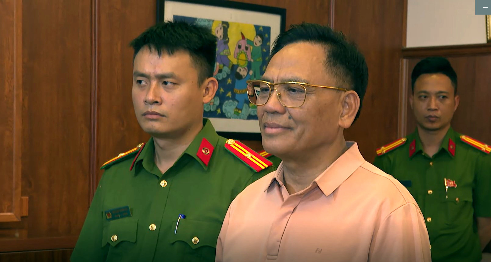 b3Khám xét, bắt khẩn cấp .jpg