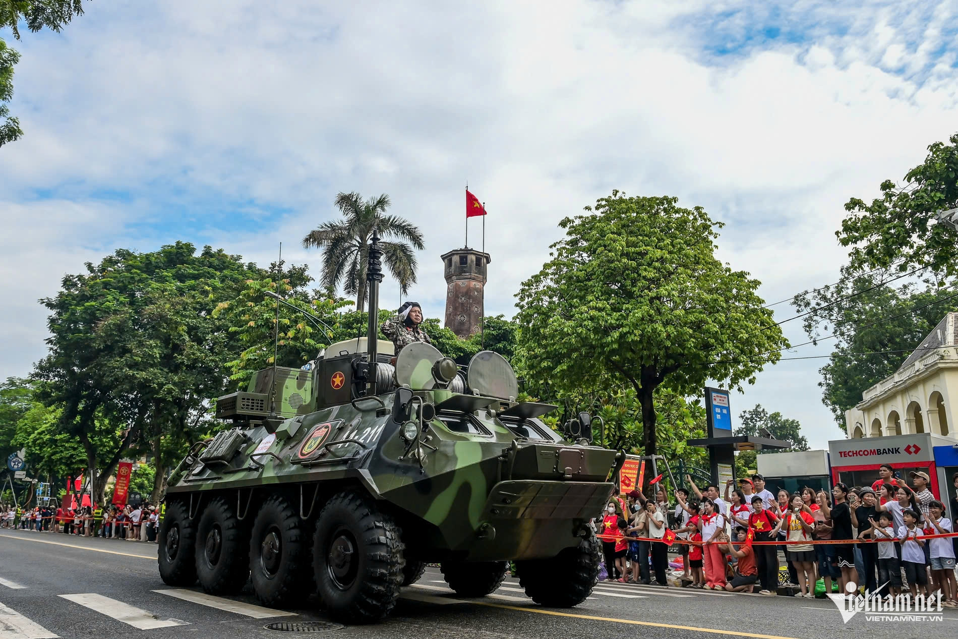 pháo lốp 5.jpg