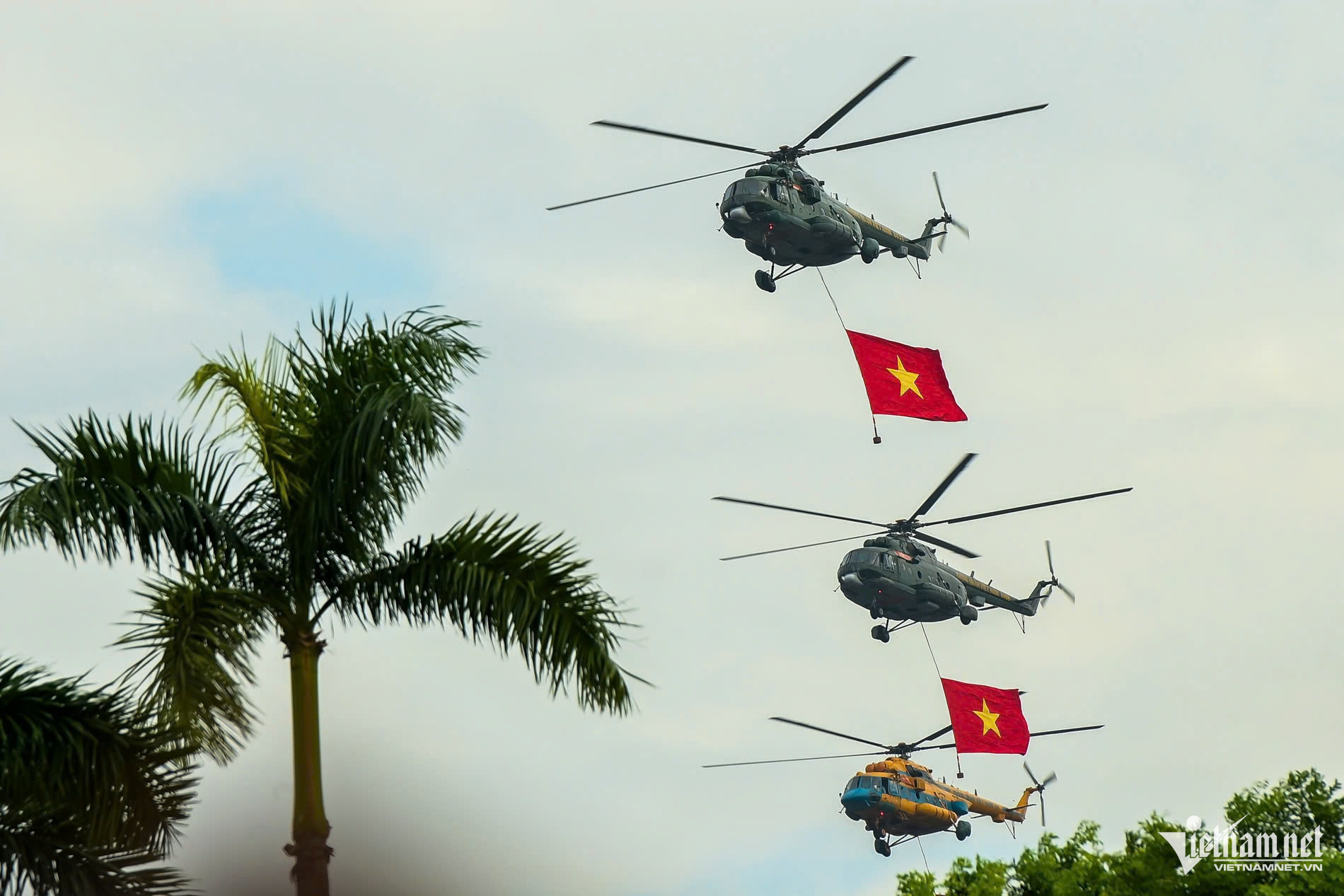 trực thăng.jpg