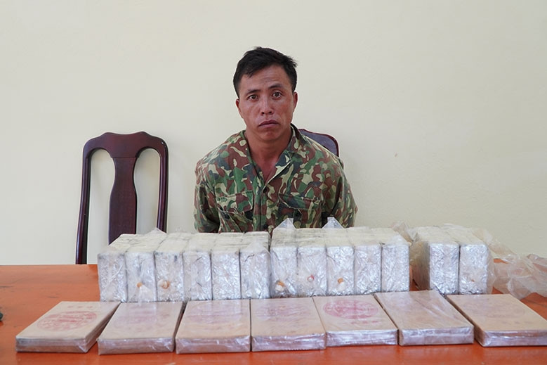 Cảnh sát ập vào căn nhà ở Điện Biên, phát hiện sự thật chấn động dưới nền phòng ngủ