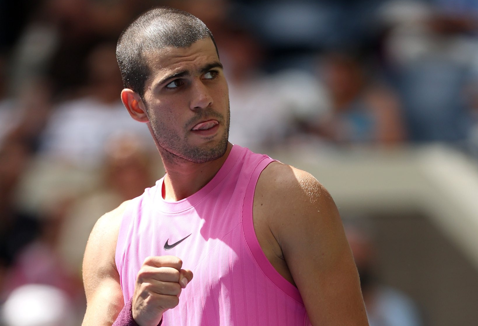 Carlos Alcaraz phô diễn sức mạnh, đoạt vé vòng 4 US Open