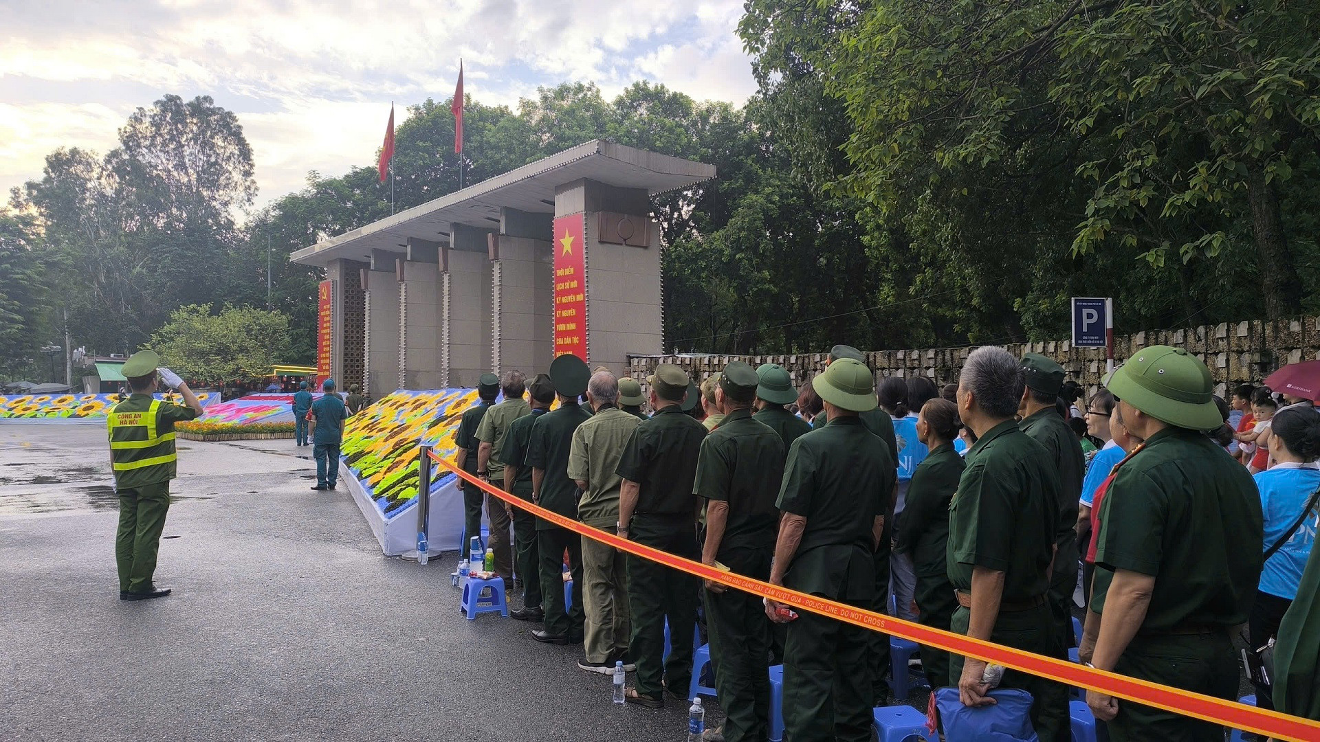CCB chào cờ.jpg