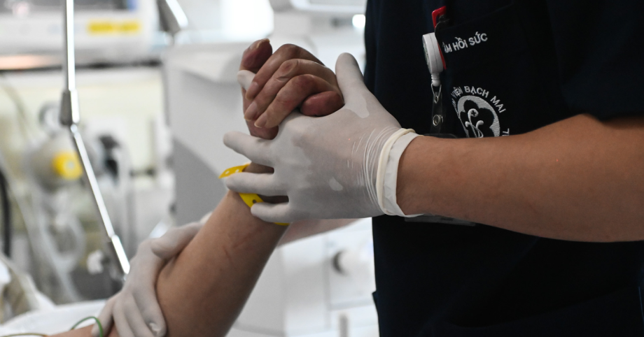 Cứu chàng trai 23 tuổi cận kề "cửa tử" sau sự cố khi đang làm việc