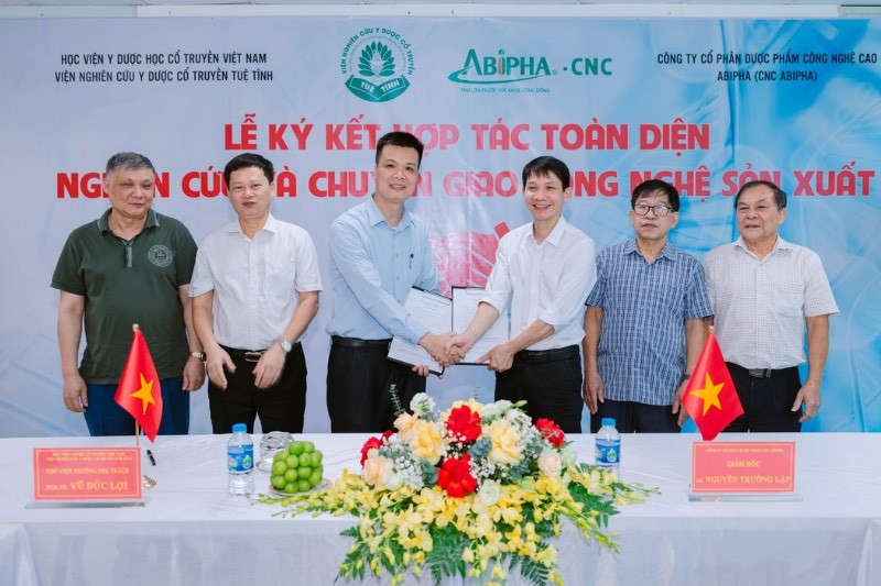 Dược CNC Abipha và Viện Nghiên cứu Y dược cổ truyền Tuệ Tĩnh hợp tác toàn diện