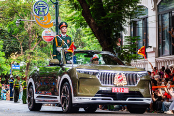 Loạt xe dân dụng dẫn đoàn phục vụ diễu binh A80, có VF 9, Lexus LX, Land Cruiser