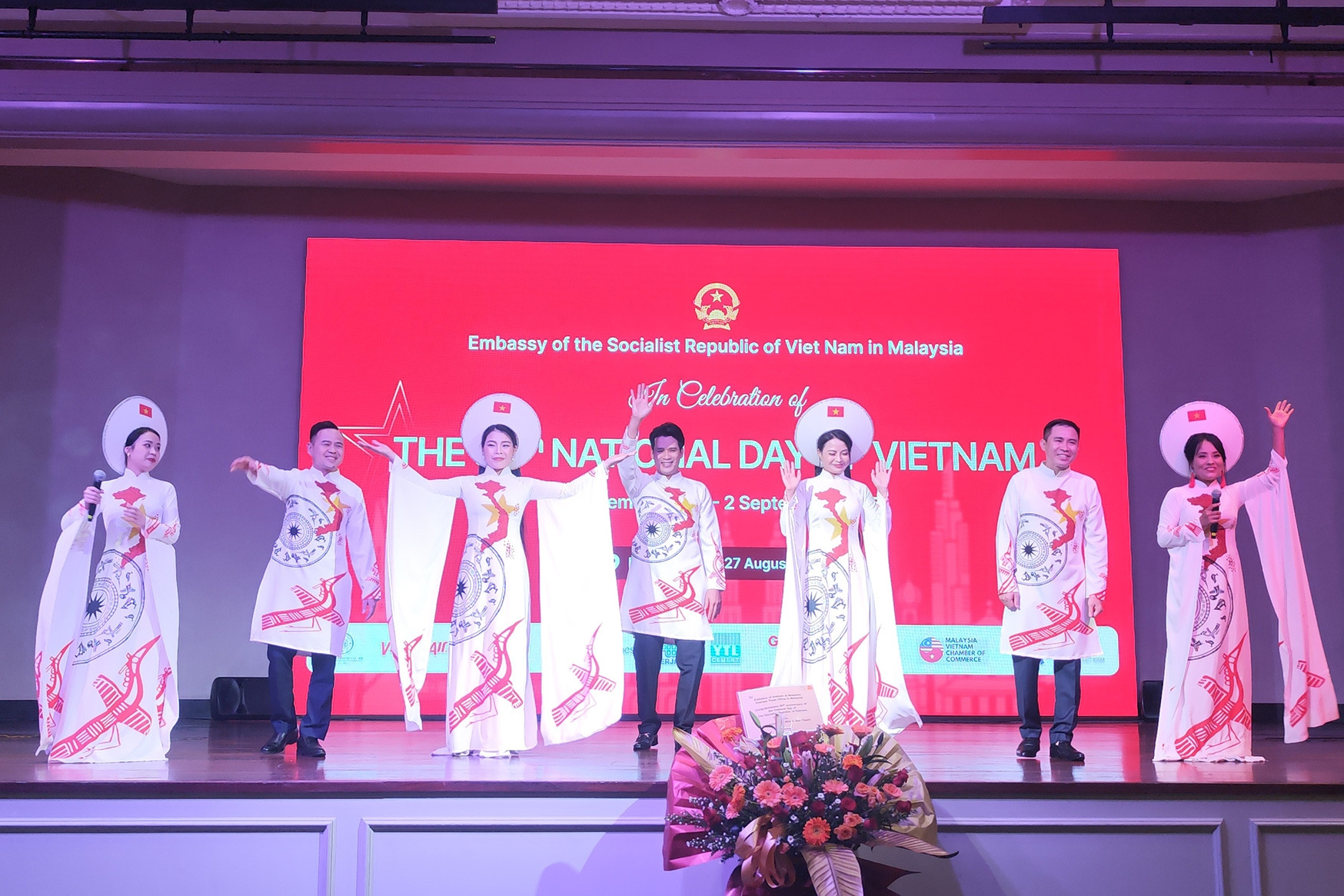 Mang những giá trị cội nguồn đến với kiều bào xa xứ