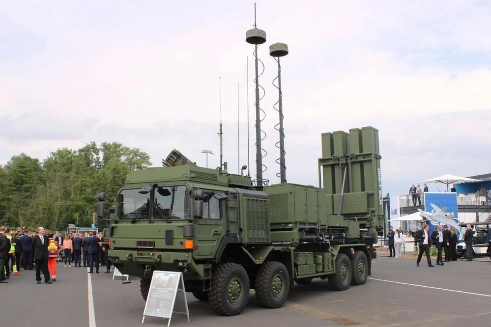 Phương Tây gửi vũ khí phòng không cho Ukraine, Nga kiểm soát một phần Yunakivka