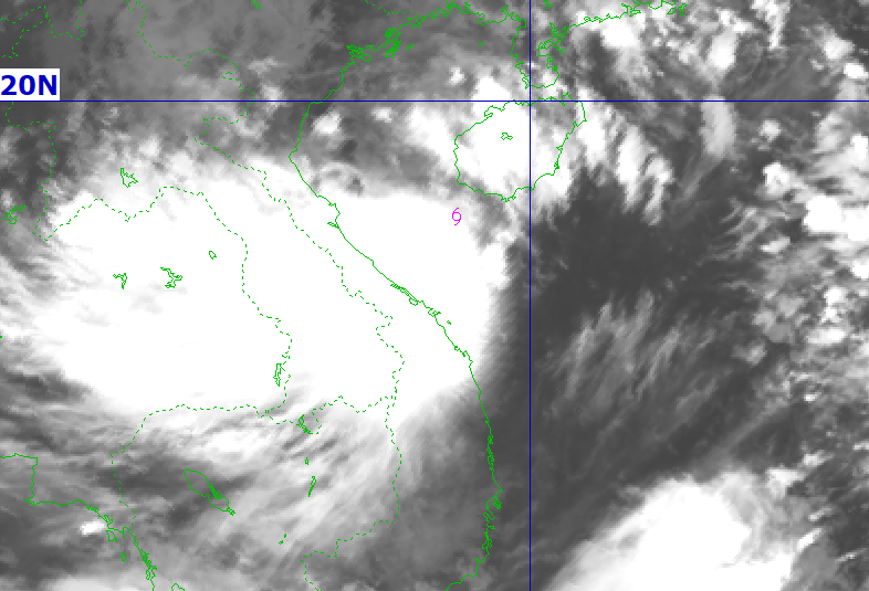 Tin mới nhất về bão số 6: Cách Hà Tĩnh - Bắc Quảng Trị khoảng 210km, giật cấp 10