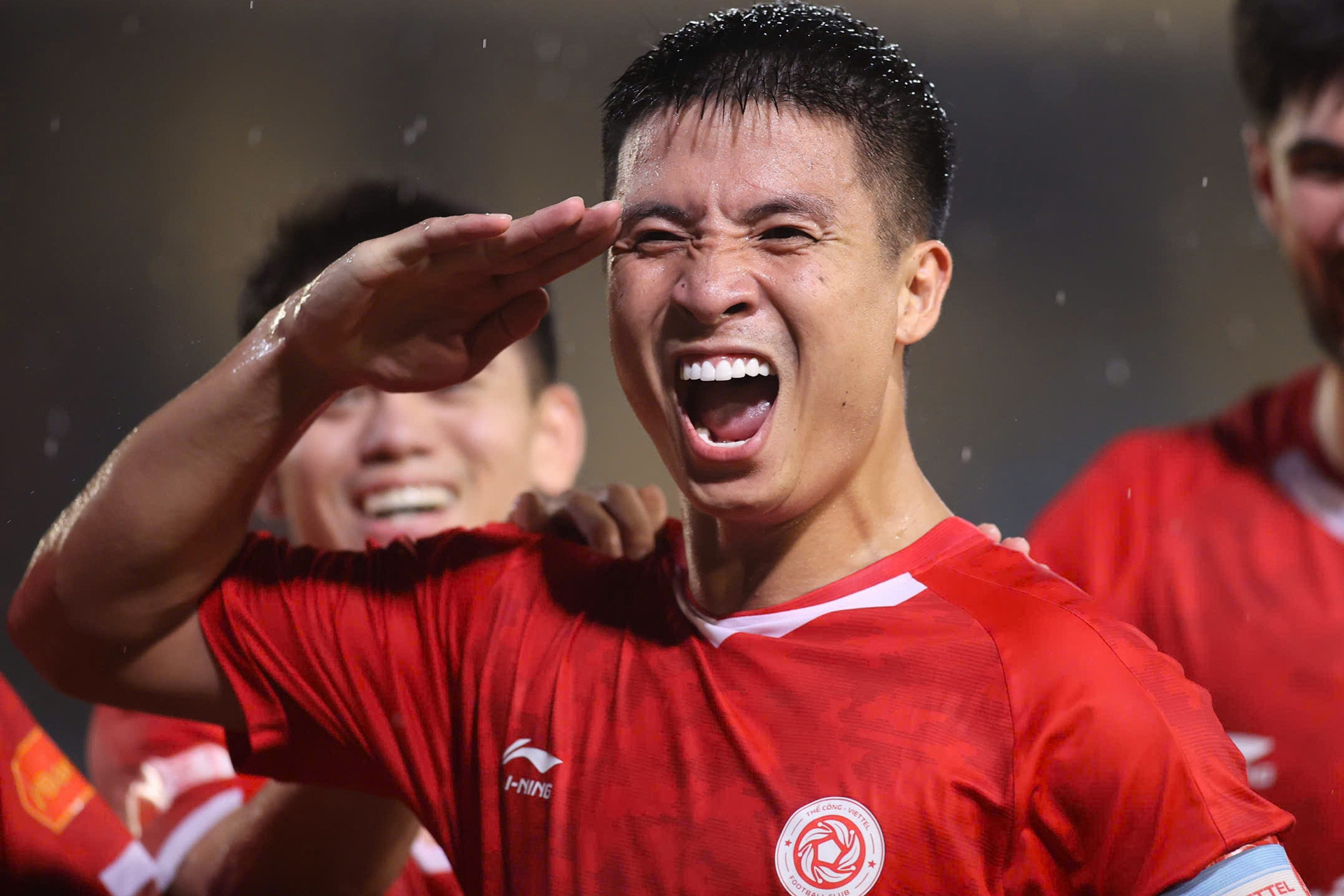 Thể Công Viettel thắng áp đảo Becamex TP.HCM