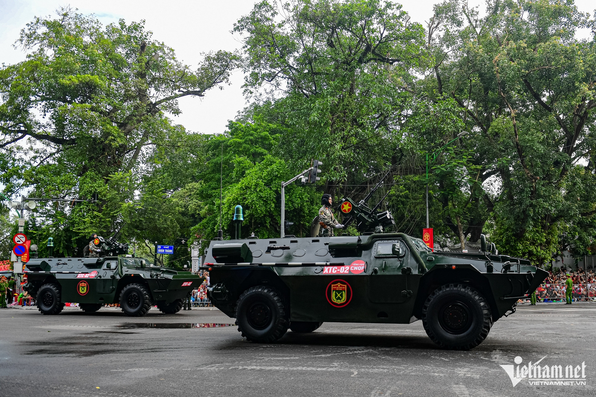 W-khí tài sáng 30 8 5.jpg